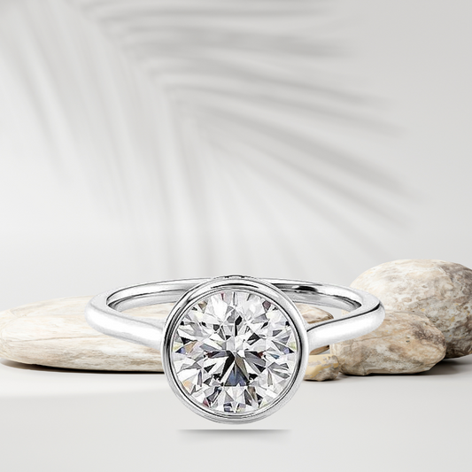 Aspen - Moissanite Bezel Förlovningsring