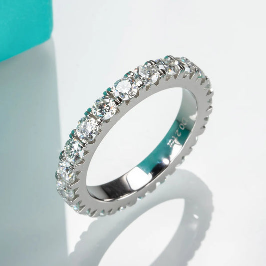 JIVIANNI™ Eternity-III Moissanite bröllopsband